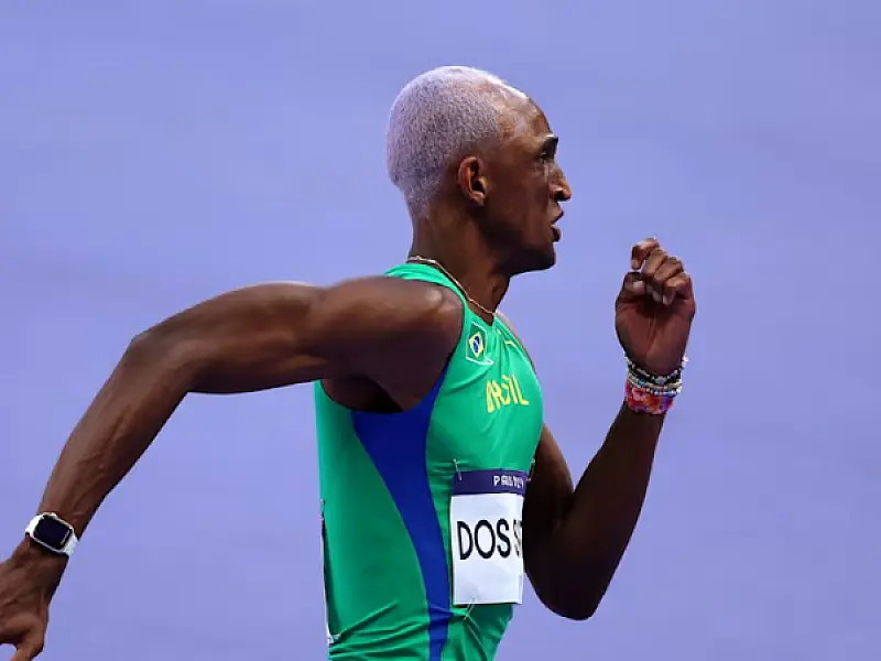 Alison dos Santos e Matheus Lima vão à semi dos 400m com barreiras