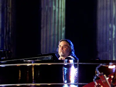 Morre Vangelis, músico de Blade Runner e Carruagens de Fogo