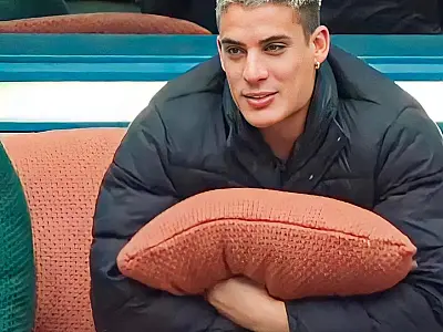 Em 'A Fazenda 14', Tiago Ramos nega que namoro com mãe de Neymar foi por interesse