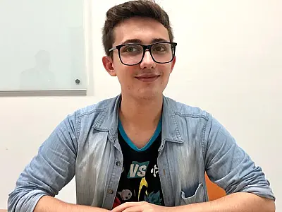 Autista que cursa Medicina, Arthur quer ser o "Bom Doutor" da vida real para pessoas como ele