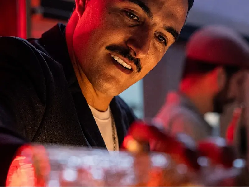 Grupo Hideout recebe Campari Academy para programação dedicada à coquetelaria contemporânea