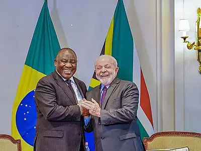 Em Paris, Lula se reúne com presidentes da África do Sul e de Cuba