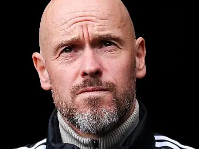Manchester United demite técnico, e ídolo do clube assume como interino