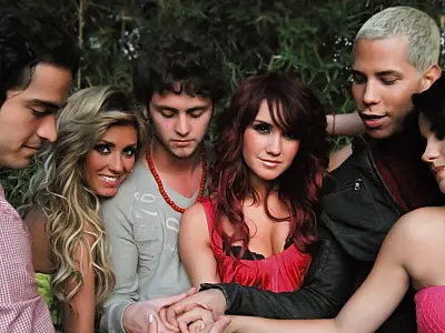 Venda de ingressos pro show do RBD se esgota em minutos, e fãs se revoltam na internet