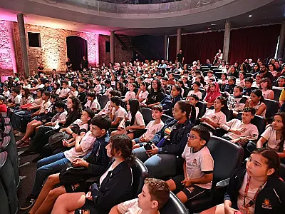 Alunos de Santos se encantam em bate papo com autor indígena na Tarrafinha Literária