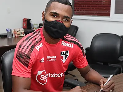 São Paulo anuncia a contratação de Nikão, agora ex-Athletico