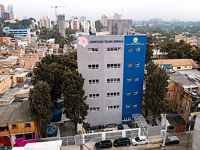 Einstein inaugura escola com ensino médio técnico em Paraisópolis