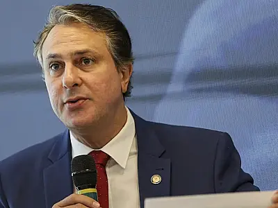 Enem 2024 registrou 12 redações com nota mil; uma da rede pública