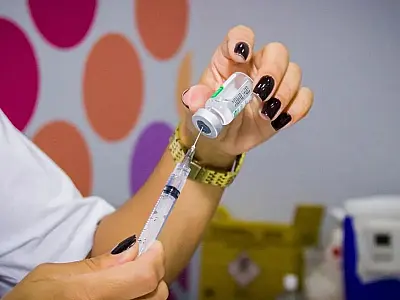 São Vicente começa aplicação da nova dose de reforço da Pfizer Bivalente