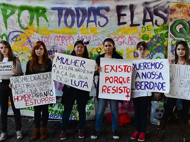 Cresce percentual de mulheres que relatam medo de ser estupradas
