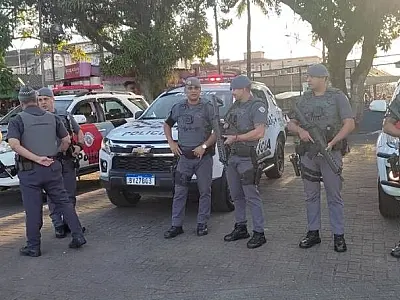 PM prende 16 pessoas e apreende 3,5 kg de drogas em ação Baixada Santista