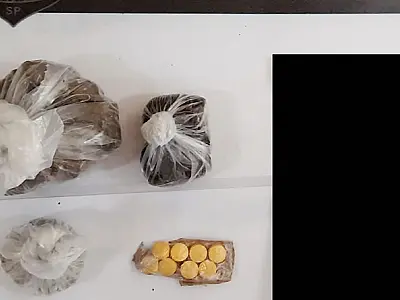 Polícia Penal de São Vicente apreende drogas com companheira de preso durante inspeção de visitantes
