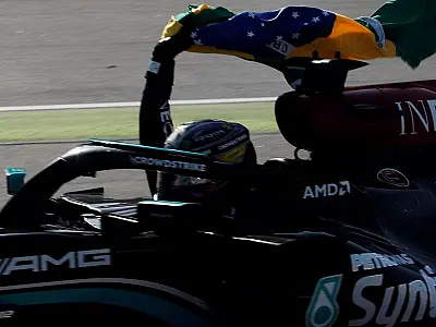 "Estou esperando meu passaporte brasileiro", brinca Lewis Hamilton