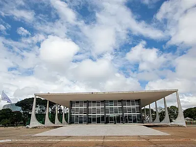 Maioria do STF vota pela condenação de seis réus pelo 8 de janeiro
