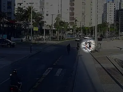 Comerciante aciona botão do pânico e dupla é localizada com ajuda de totem