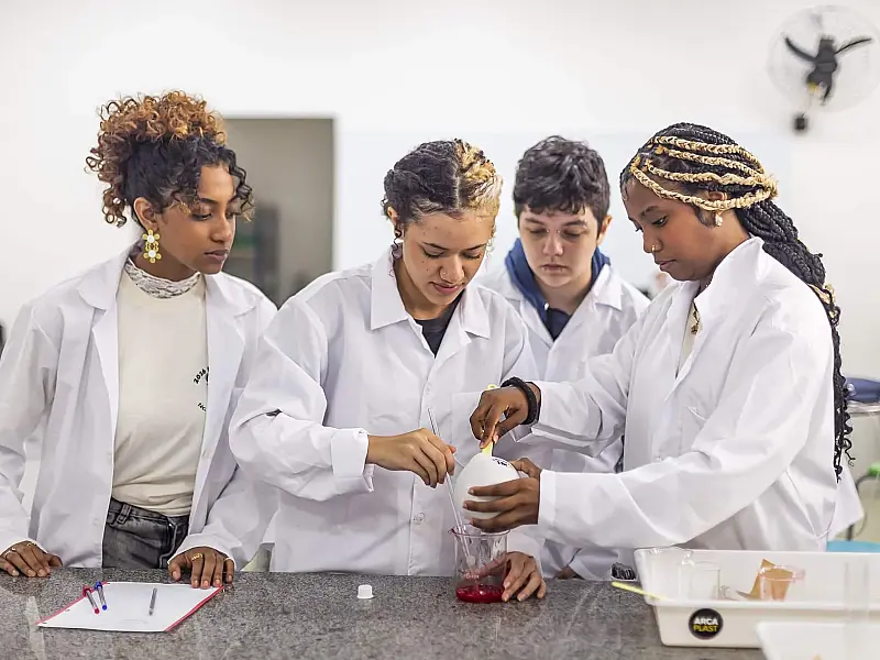 Veja os valores de bolsa-auxílio nos estágios para estudantes da rede estadual de SP