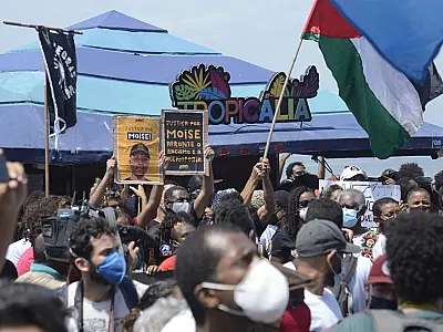 Em protesto, manifestantes pedem justiça por morte de Moïse