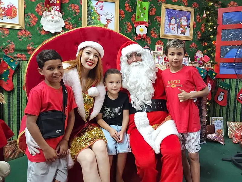 Parada de Natal e Chegada do Papai Noel em Cubatão coloriram a cidade neste sábado