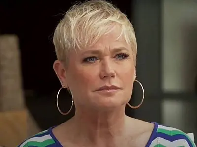 Xuxa é condenada a pagar R$ 31 mil a Carla Zambelli
