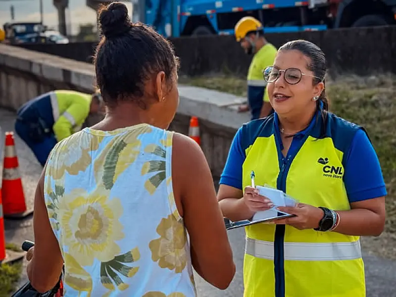 CNL realiza ação "Caminhos Seguros" e ouve mulheres sobre segurança nas passarelas da rodovia