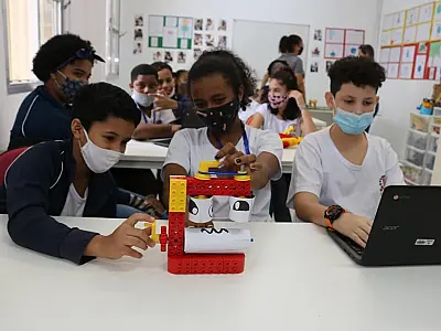 Alunos de escolas municipais apresentam inovações criadas no Parquinho Tecnológico