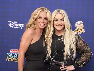 Britney Spears chama irmã de escória nas redes