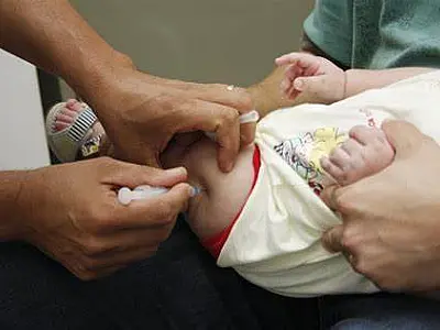 Nova vacina contra meningite alcança alta proteção em bebês de até dois anos