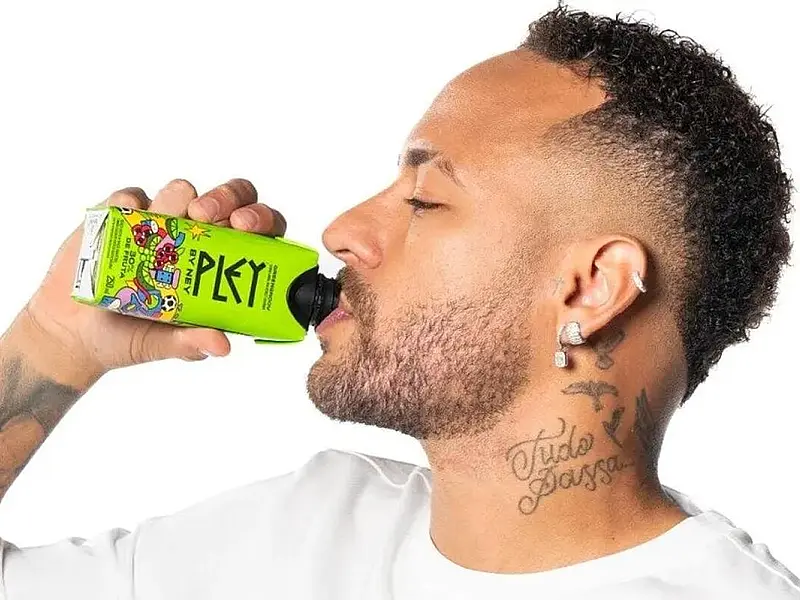 Pley by Ney marca presença na Santos RUN e convida o público a celebrar o movimento