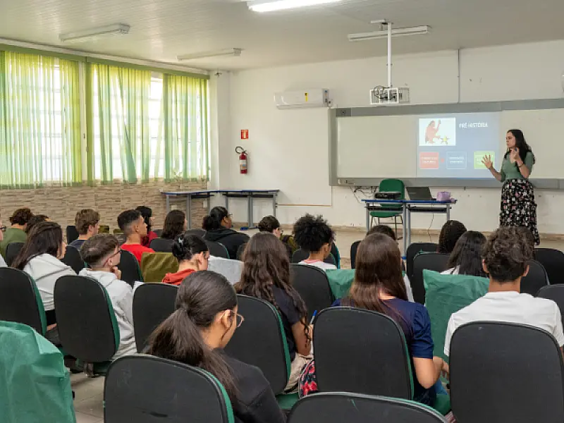 Projeto-piloto da Seduc implanta ensino em tempo integral em 3 escolas