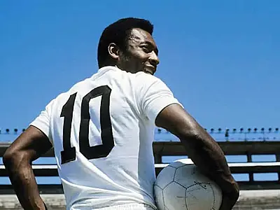 Santos FC celebra mais um ano de história: berço de lendas e vitórias eternas