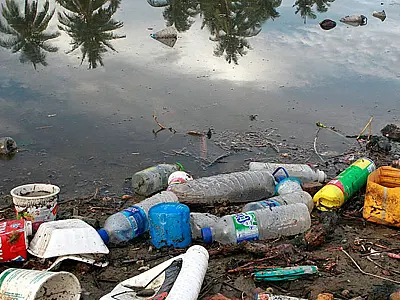 Brasil gerou 64 quilos de resíduos plásticos por pessoa em 2022