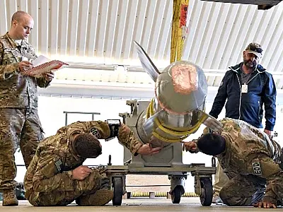 Foto sugere que alguém deixou uma bomba nuclear cair e quebrar
