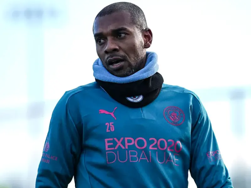 Fernandinho afirma que não renovará com Manchester City e indica ida a clube brasileiro