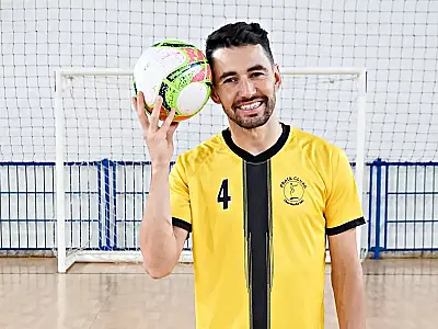 Neto, o melhor do mundo em 2012, chora ao antecipar aposentadoria por lesão