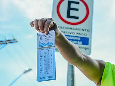 Bertioga implanta estacionamento rotativo durante a temporada de Verão