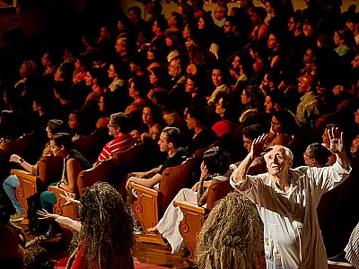 No novo Fescete, Teat(r)o Oficina leva espetáculo e roda de partilha no Sesc Santos