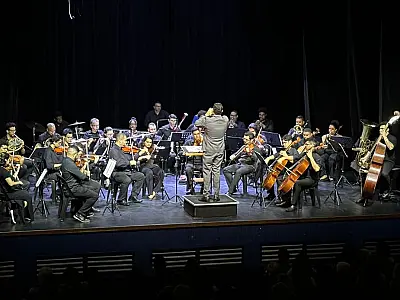 Orquestra Cubatão Sinfonia apresenta 'Concerto de Natal' nesta quarta-feira