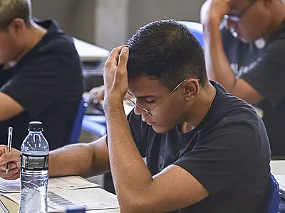 Candidatos farão a prova do Vestibular das Fatecs no domingo (30)