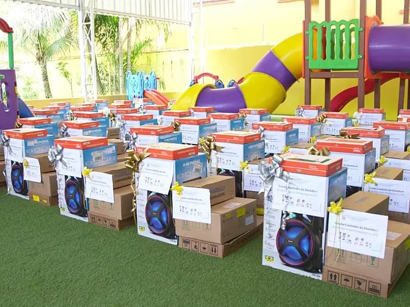 Entregas para Educação Infantil marcam o começo do ano letivo em São Vicente