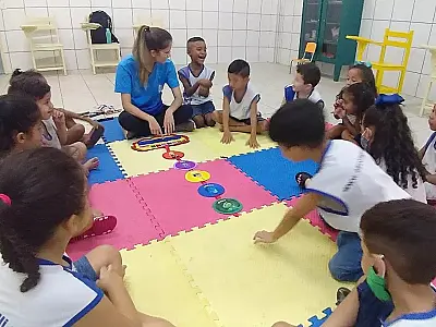SP investe em aulas de inteligência emocional e muda rotina de crianças na escola e em casa