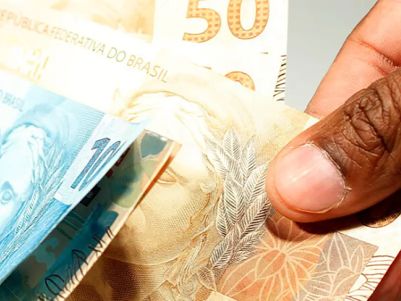 INSS começa a pagar primeira parcela do 13º para aposentados e pensionistas em uma semana