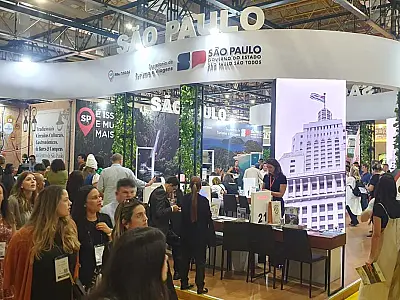 Santos divulga atrativos turísticos e economia criativa em feiras do setor