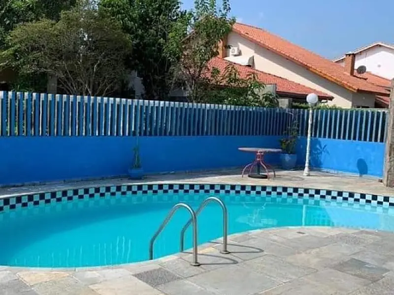 Bebê de 1 ano é encontrado morto em piscina de condomínio de alto padrão em Peruíbe