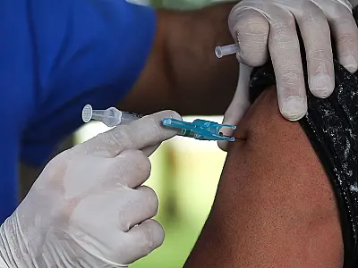 Cerca de 59 milhões de brasileiros ainda não tomaram a dose de reforço contra a Covid-19
