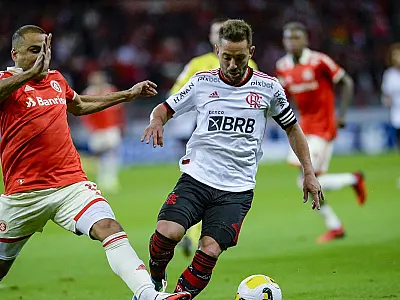 Com time titular, Flamengo encara vice-líder Internacional