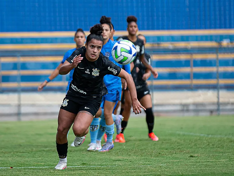 Corinthians empata e permanece na liderança do Brasileiro Feminino