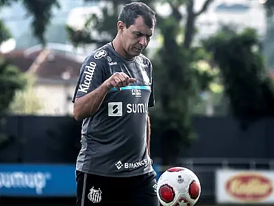 Carille comenta sobre vaias na Vila Belmiro e saída de Ângelo
