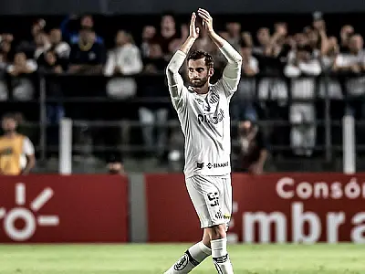 Com a melhora do desempenho ofensivo, saiba quem são os artilheiros do Santos na Era Bustos