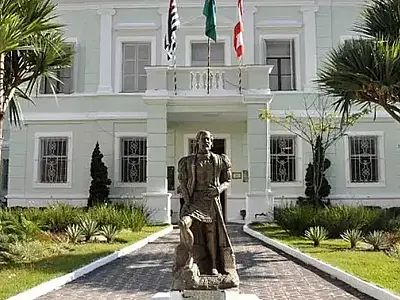 São Vicente decreta emergência financeira, reduzindo gastos, após queda na arrecadação