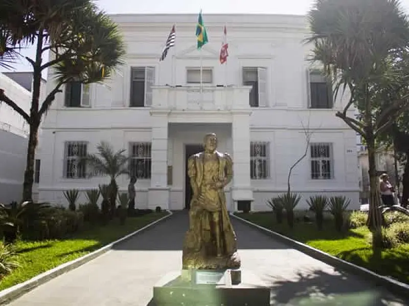 São Vicente abre concurso público para professores em 2026, com 58 vagas